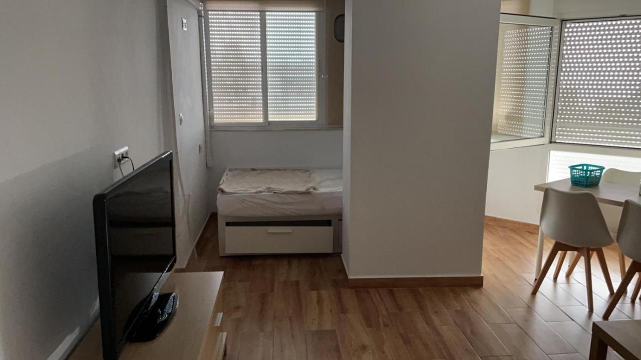 Estudio cerca de la playa 3 Málaga Exterior foto